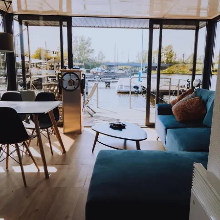Holiday home Campi 400 By Interhome Uitgeest